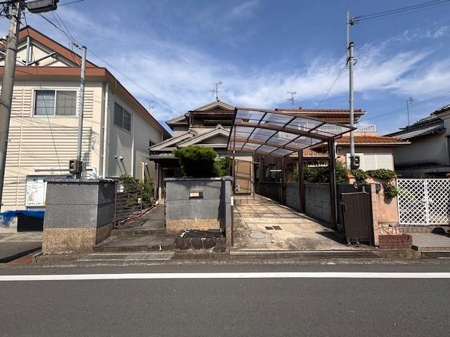Spacious 5DK Wooden House with Tatami & Garden in Quiet Katsuragi, Nara in Nara