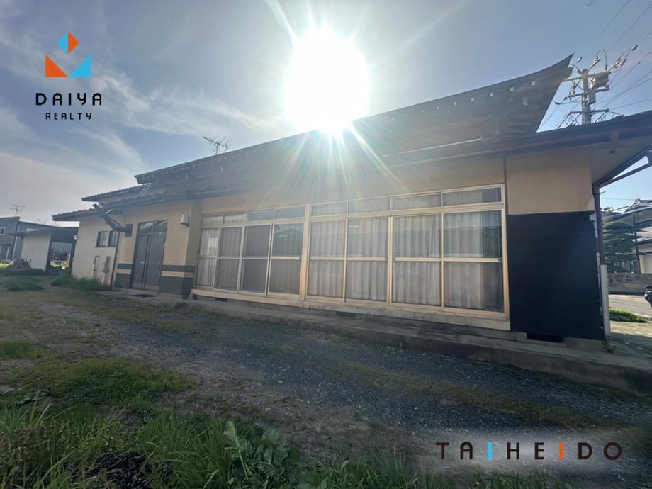 Spacious Single-Story 5DK with Expansive Land in Yamanobe, Yamanobe, Yamagata