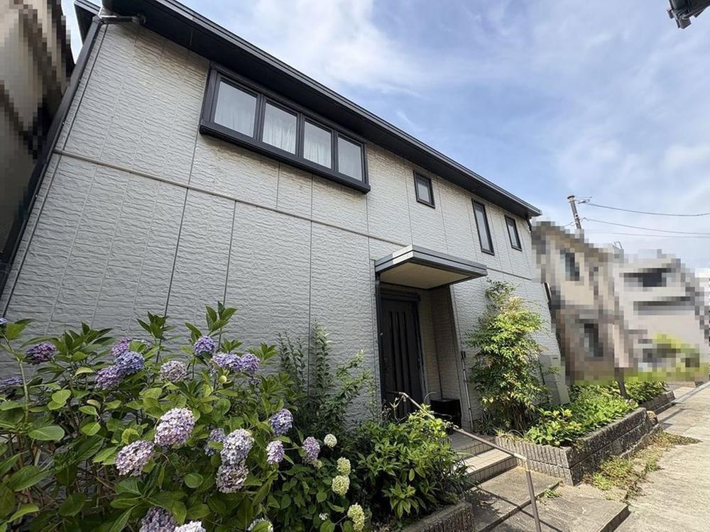 Bright 4LDK House Near Hyogo Station with Parking for Two, Hyogo