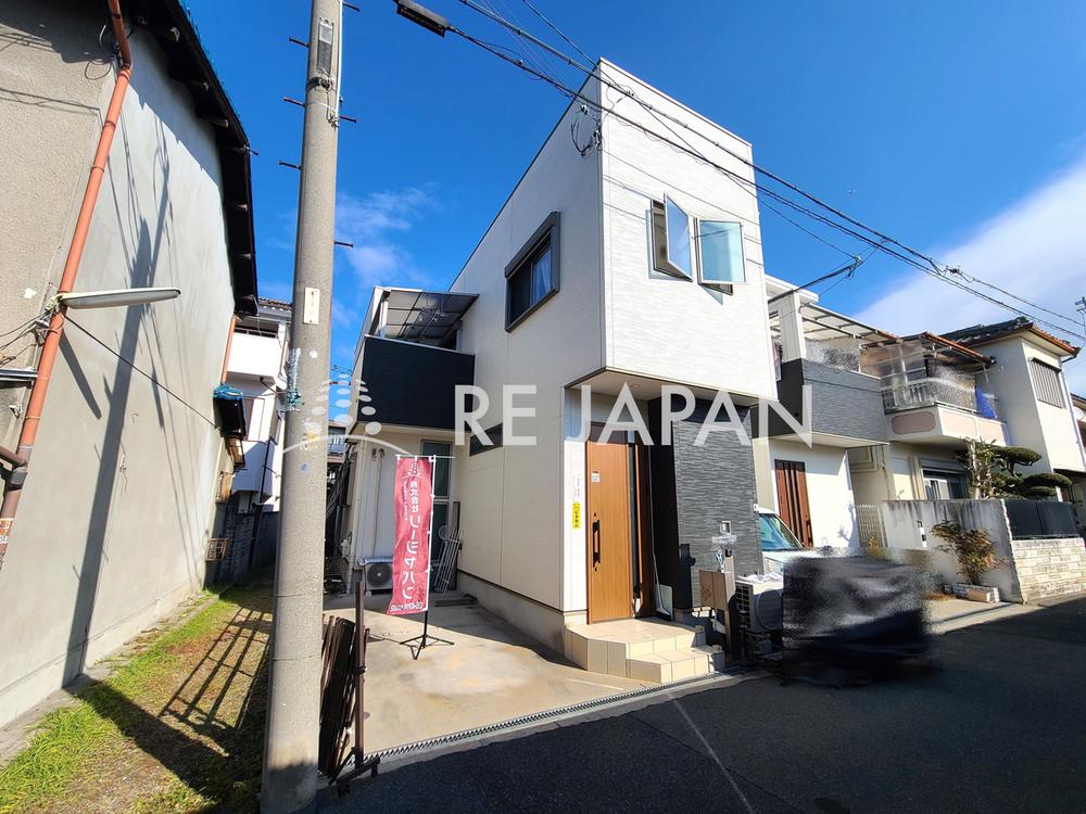 Bright Renovated 3LDK House, 5 Minutes from Mito Station, Osaka
