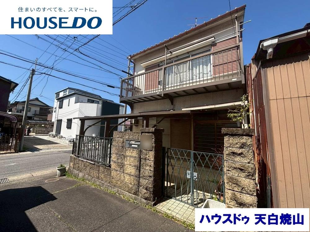 Bright 3DK Home with Carport Near Motokasadera Station in Nagoya