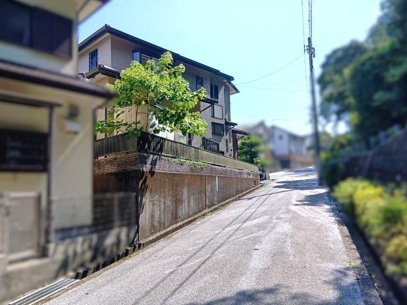 Spacious 5LDK+S Home with Garden in Shiomidai, Kochi