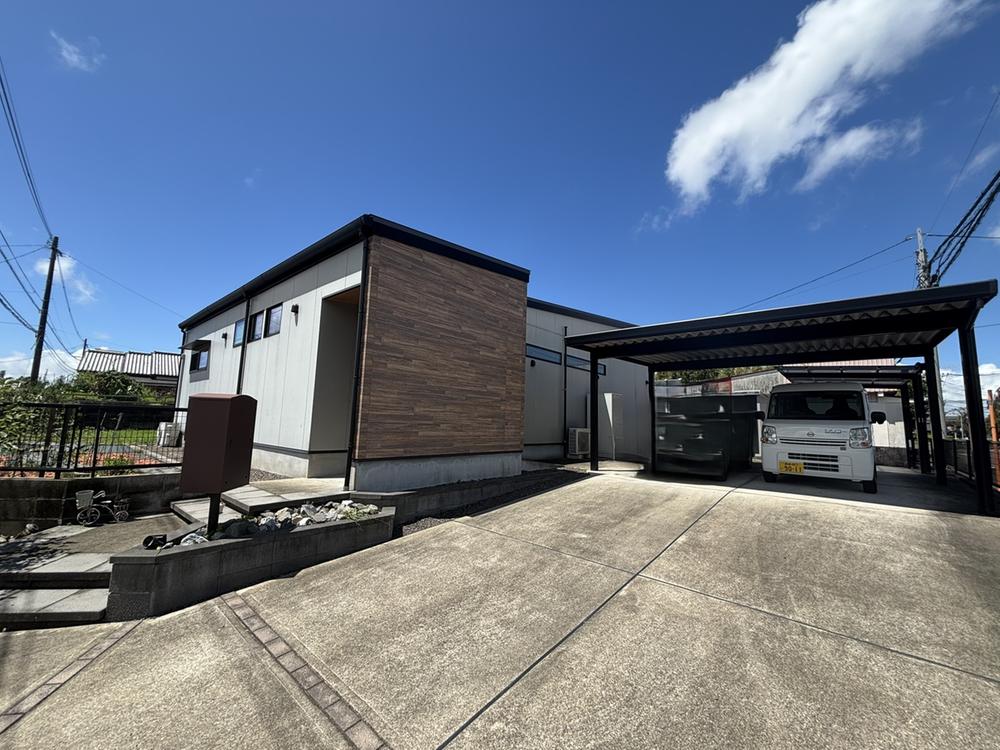 Bright 4LDK Single-Story Home with Large Grounds in Yasuhisa-cho in Miyazaki