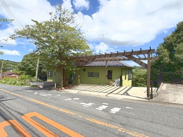 Fully Renovated 5LDK+2S House in Green Kamakura with Garden and Forest Views in Kanagawa
