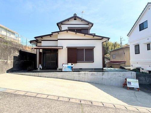 Bright Fully Renovated 4LDK Home with Hardwood Floors in Hamamatsu in Shizuoka