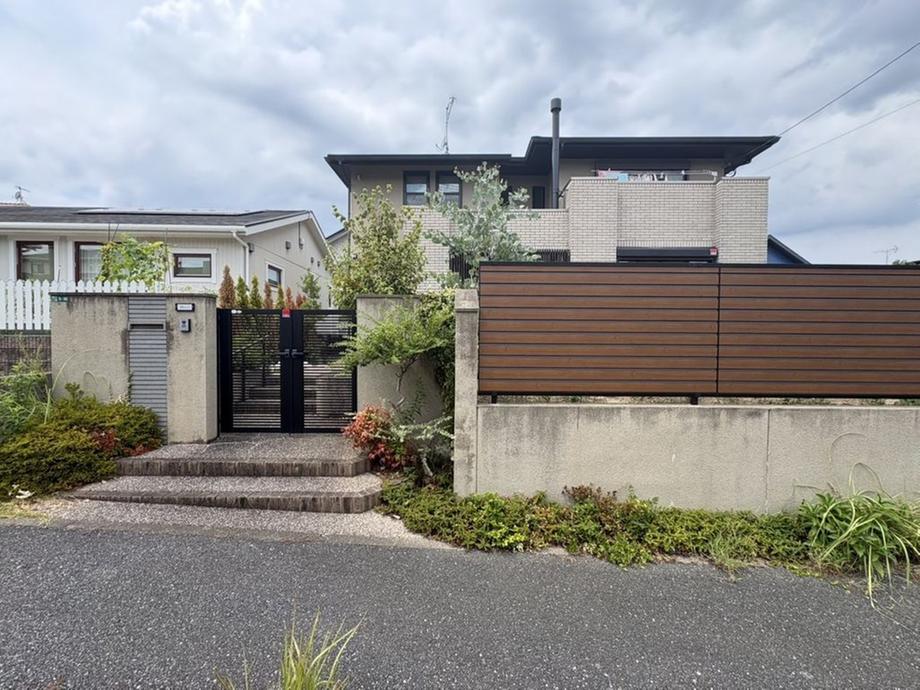 Fully Renovated 5LDK+S House with Garden near Misaki-ga-oka Station in Fukuoka