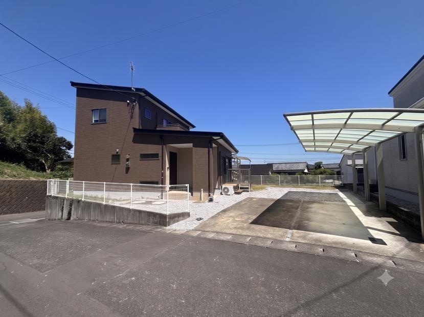 Bright 3LDK Wooden Home on a Generous 88-Tsubo Lot in Quiet Kiyotake, Miyazaki