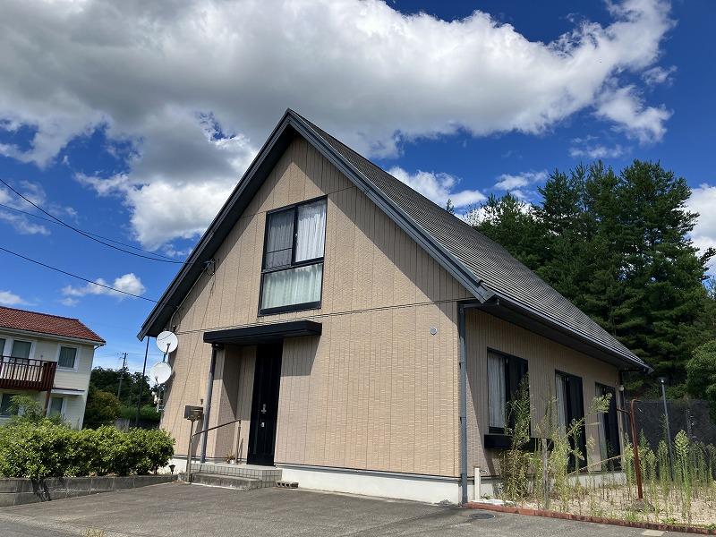 Bright 3LDK+S Wooden Home with Triple Parking in Green Hamada in Shimane