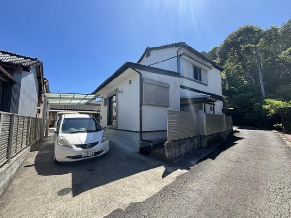 Renovated 5DK Wooden House with Mountain Views in Quiet Yamate-cho, Kochi in Kochi