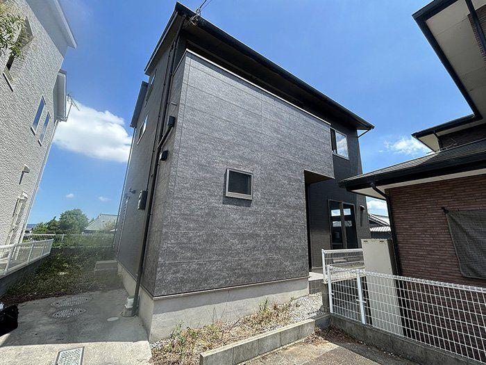 Bright 5LDK Corner House with 3-Car Parking in Takamatsu, Kagawa in Kagawa