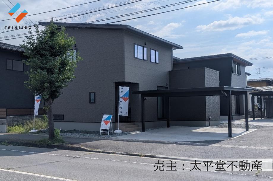 Nearly New 4LDK Wooden Home with Tatami Room near Takatama Station in Yamagata
