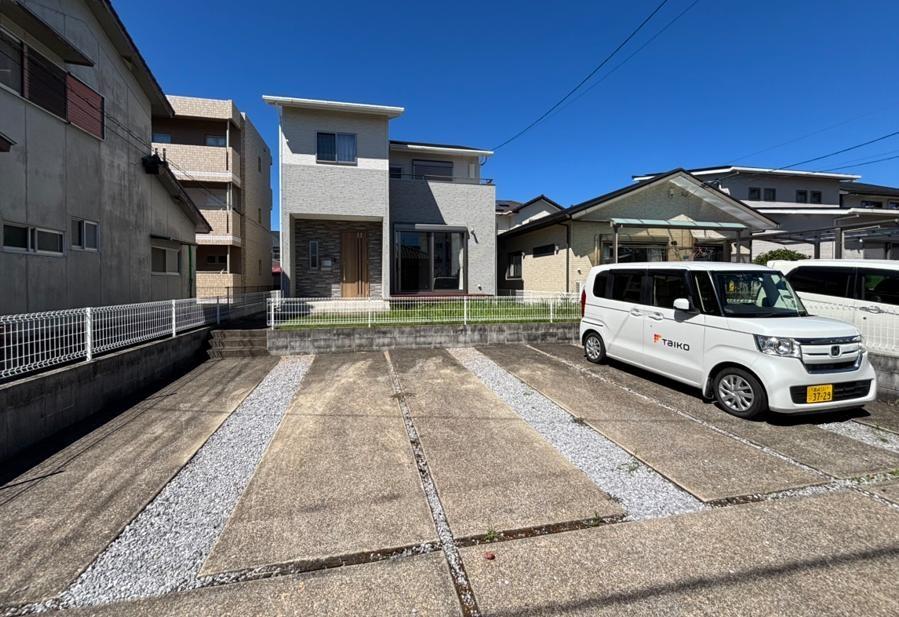 Sunny 4LDK All-Electric Home on a Spacious South-Facing Lot in Miyazaki, Miyazaki