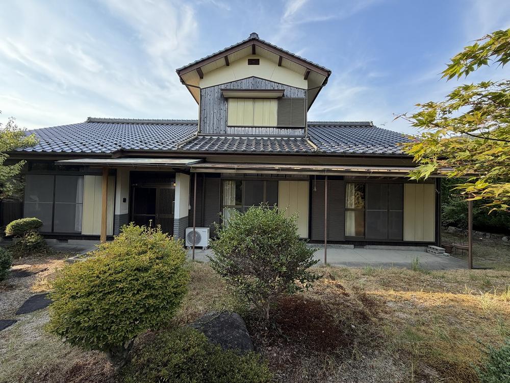 Spacious 6DK Wooden Home on 899㎡ Lot in Quiet Shimokosaba, Yamaguchi