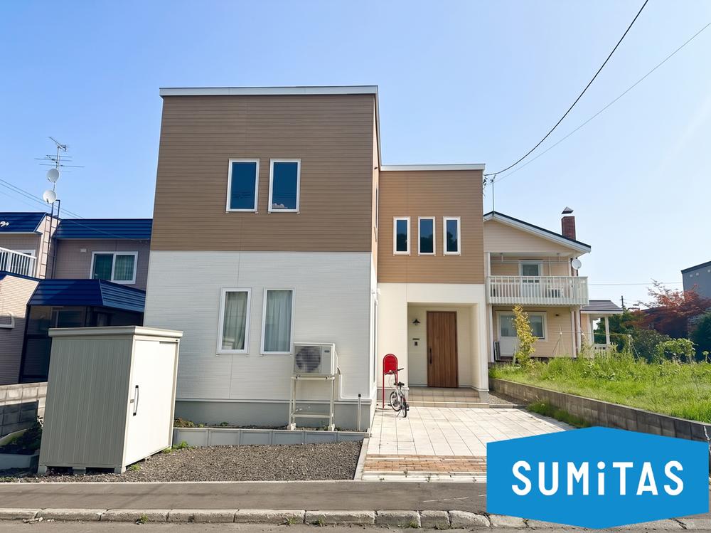Modern 3LDK in Teine with Atrium LDK and Outdoor Storage, Hokkaido