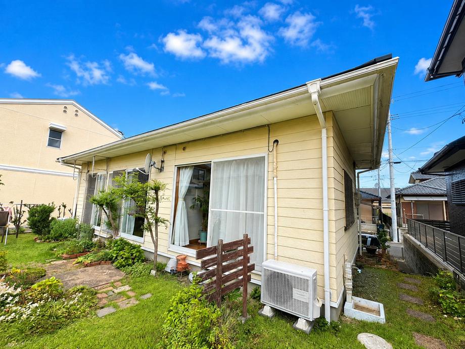Bright Single-Story 2LDK Home with Garden in Izumigaoka, Fukushima