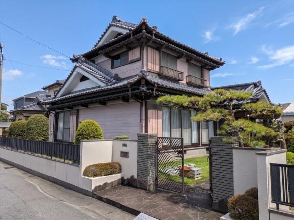 Spacious 6LDK Wooden Home on a Large Lot near Miyazaki-Jingu, Miyazaki