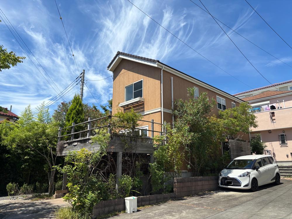 Fully Renovated Bright 3LDK+S Home near Shichirigahama Beach, Kanagawa
