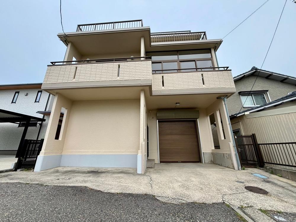 Ocean-View Palcon 4LDK with Rooftop in Niigata Chuo, Niigata