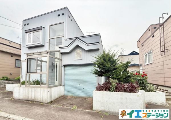 Bright 4LDK Home with Indoor Garage in Atsubetsu, Hokkaido