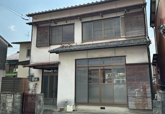 Unrenovated 4DK Wooden House near Nishi-Gifu Station, Gifu