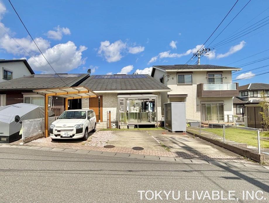 Bright 2016 Custom 3LDK+S with Solar, Vaulted LDK & 3-Car Parking near Izumi-Chuo, Miyagi