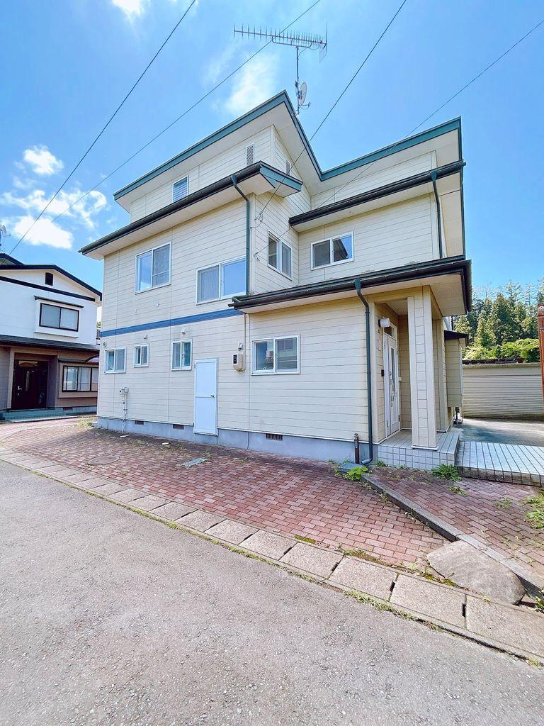 5LDK in Iwate (128.35㎡（38.82坪）（登記）), Iwate