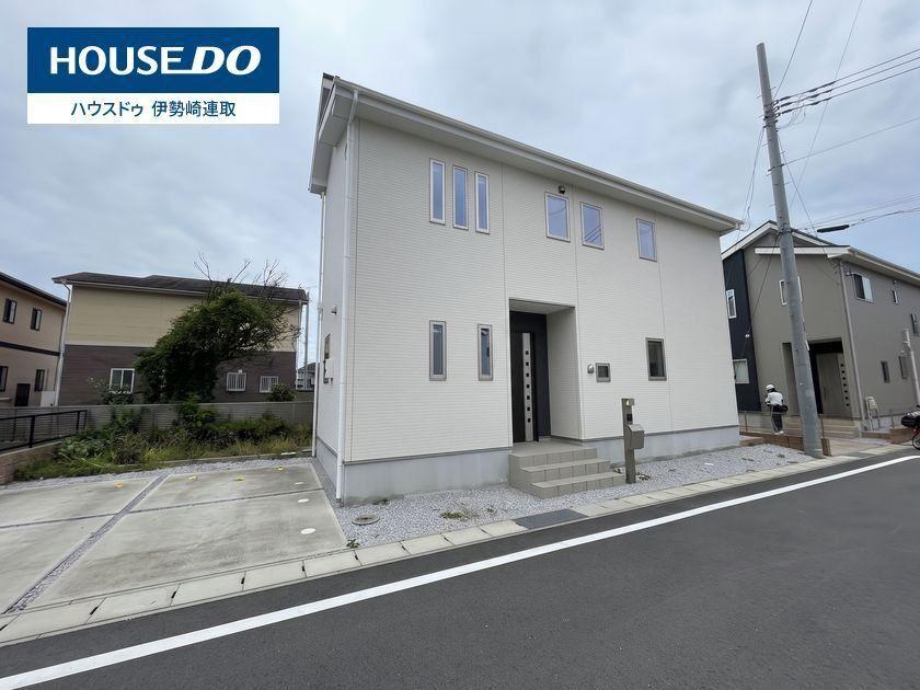 Near-new 4LDK+S with 18-tatami LDK and parking in Isesaki Ota-cho, Gunma