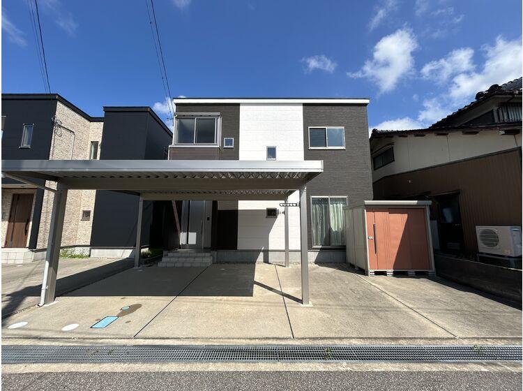 Bright 2018-Built 4LDK Wooden House near Tsubata Station, Ishikawa