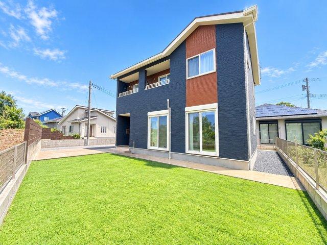 Bright 5LDK+S All-Electric House on a Corner Lot in Quiet Kashima, Ibaraki