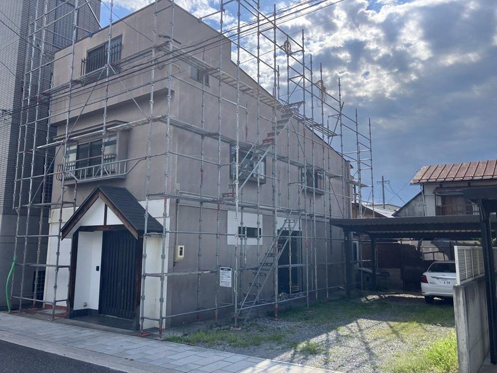 Renovated 6LDK Wooden Home on a Corner Lot in Quiet Shimouchi, Matsumoto, Nagano