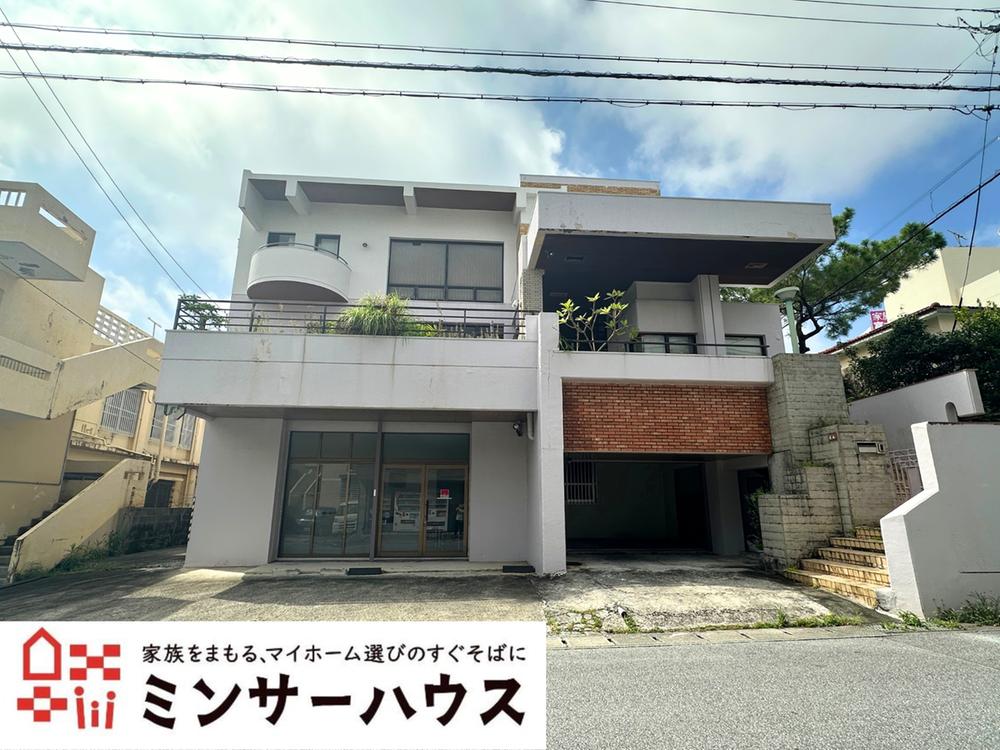 Spacious 7LDK RCB House with Office Space and Parking for Seven in Urasoe, Okinawa