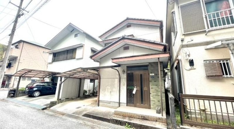 Renovation-Ready 5DK Wooden House in Kochi's Agenokitamachi, Kochi