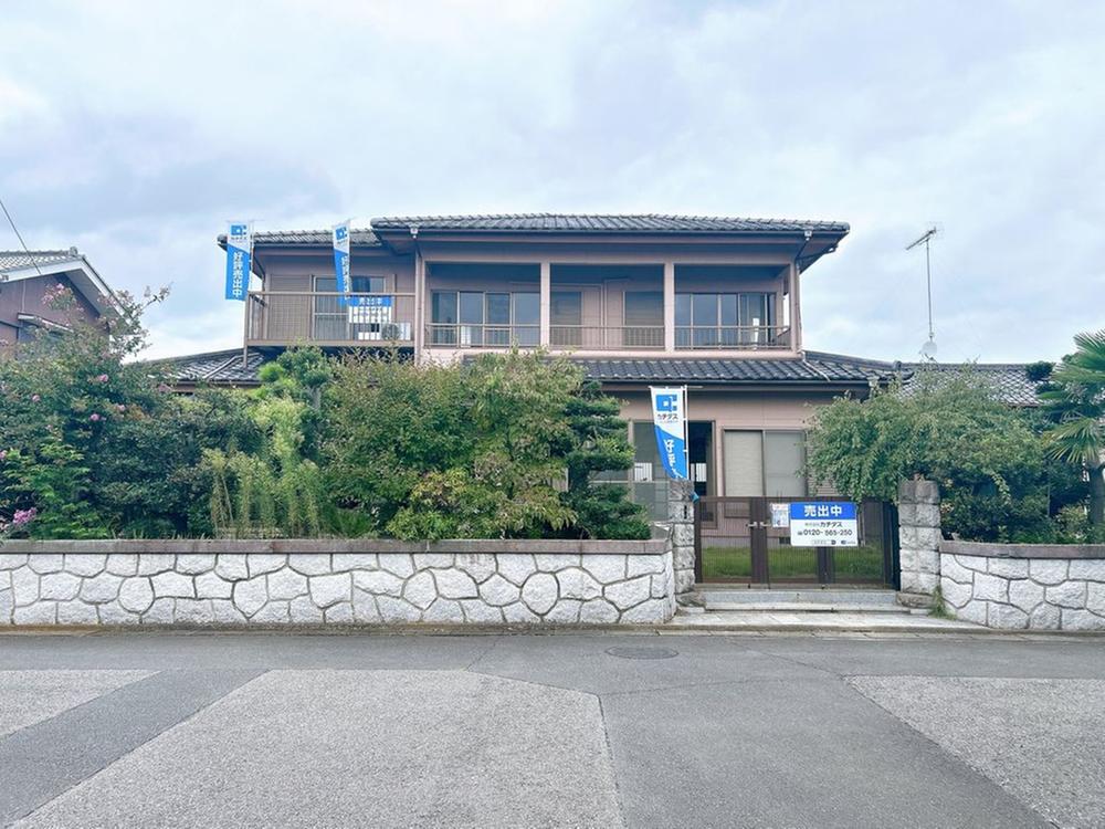 Spacious 6LDK Home with Warehouse Near Kurogo Station, Ibaraki