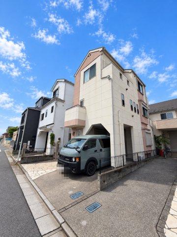 Well-Maintained 3DK+S Wooden House with Two-Car Parking in Katsushika, Tokyo