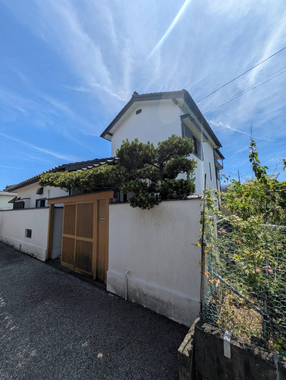 Spacious 5DK Wood House with Large Garden in Tanezaki, Kochi, Kochi