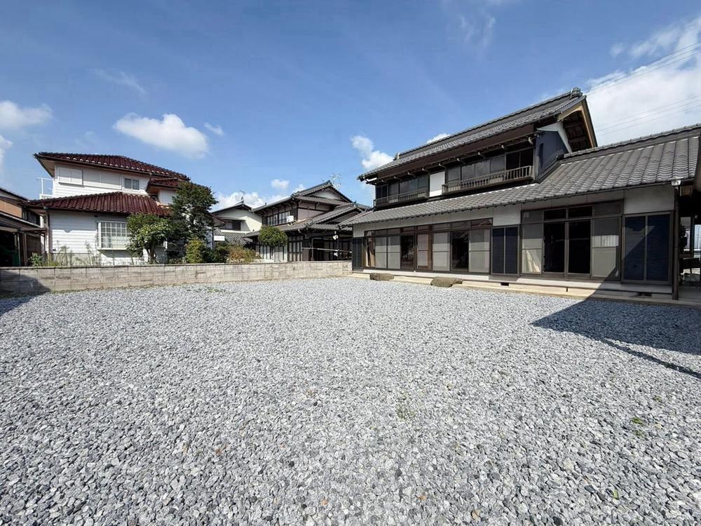 Spacious 5LDK Home in Shibahara Nakamachi, Kitagata, Kitagata, Gifu