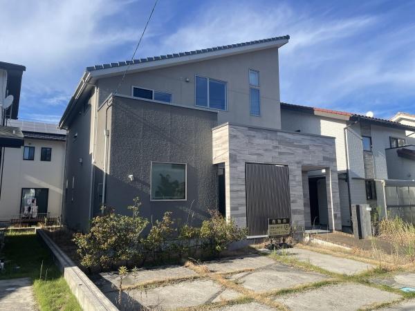 Renovated 4LDK with Wood Accents in Nishi-Mochidacho, Matsue, Shimane