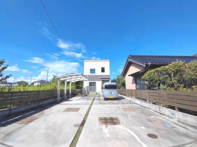 Bright 4LDK Home with Mount Daisen Views in Hikona-cho, Yonago, Tottori
