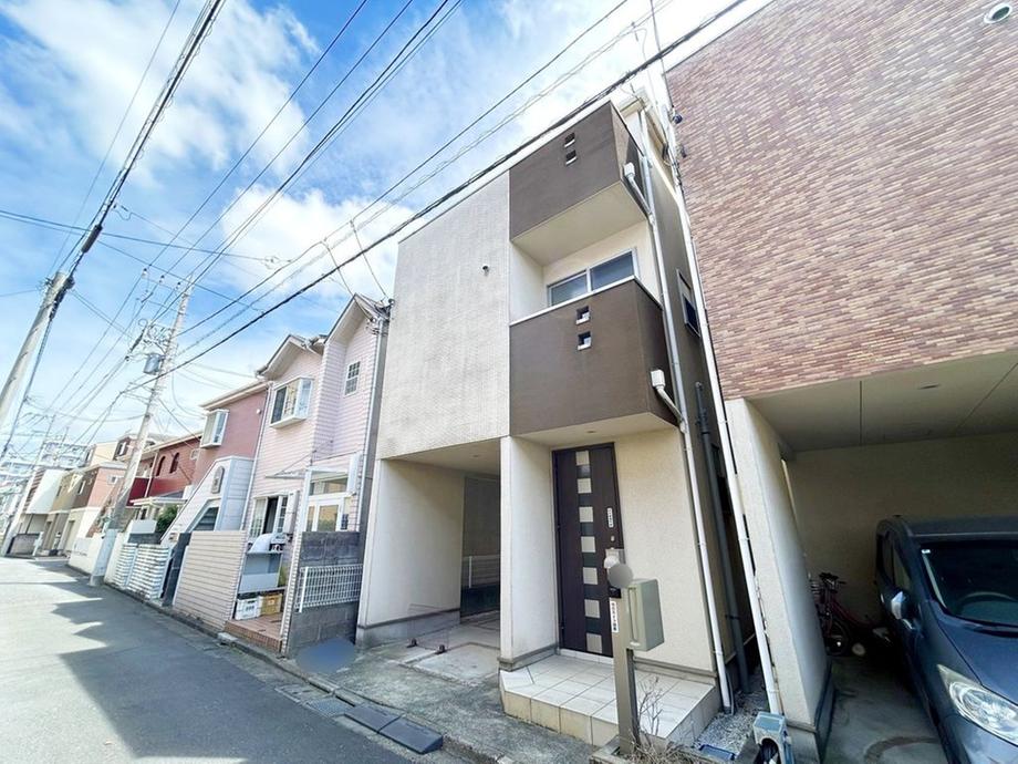Bright 2LDK+S Home Near Fuchu and Bubaigawara Stations, Tokyo