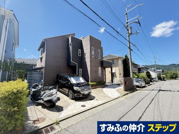 Bright and Spacious 4LDK Home with Parking in Nishinomiya, Nishinomiya, Hyogo