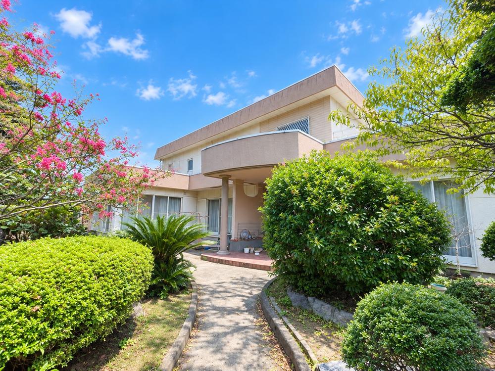 Expansive 10DK+S Home with Large Garden in Itoshima, Fukuoka