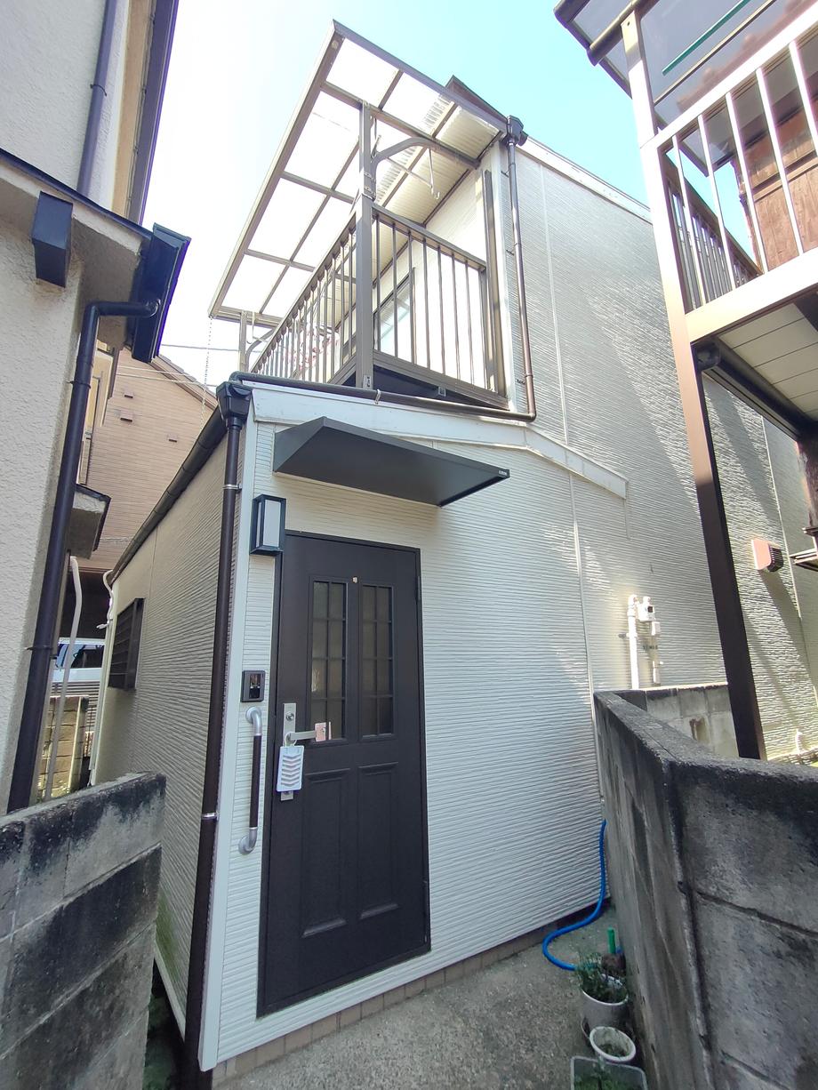 Bright 4LDK Home with Balcony in Edogawa-ku, Tokyo