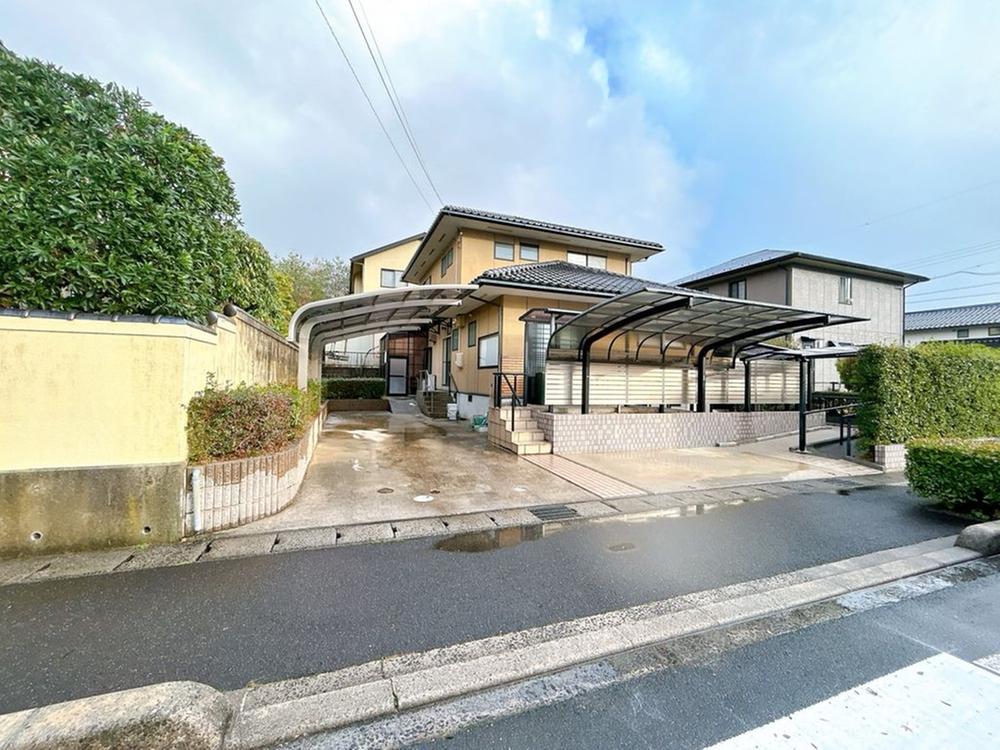 Spacious 4LDK+S Home with Carport in Higashi-ikuma-cho, Matsue, Shimane