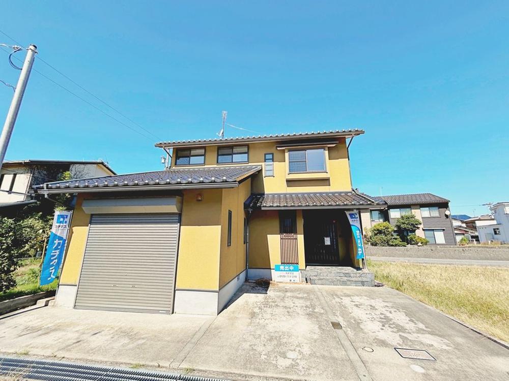 Spacious 5LDK Home with Garage and Parking for Three in Kanazawa, Kanazawa, Ishikawa