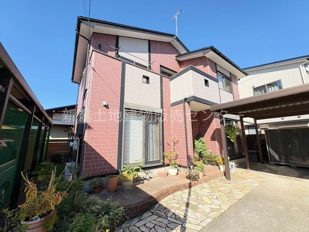 Bright 4LDK Home with Four-Car Parking in Horigane, Nagaoka, Niigata