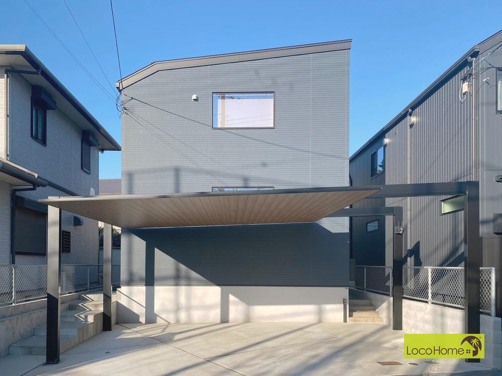 Modern 3LDK with Double-Height Living Room and Covered Balcony, Kobe, Hyogo