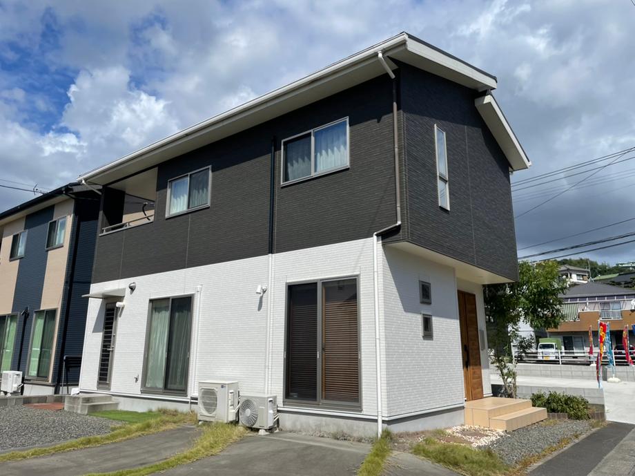 Bright 4LDK Home with Four Parking Spaces in Seiwa, Kagoshima