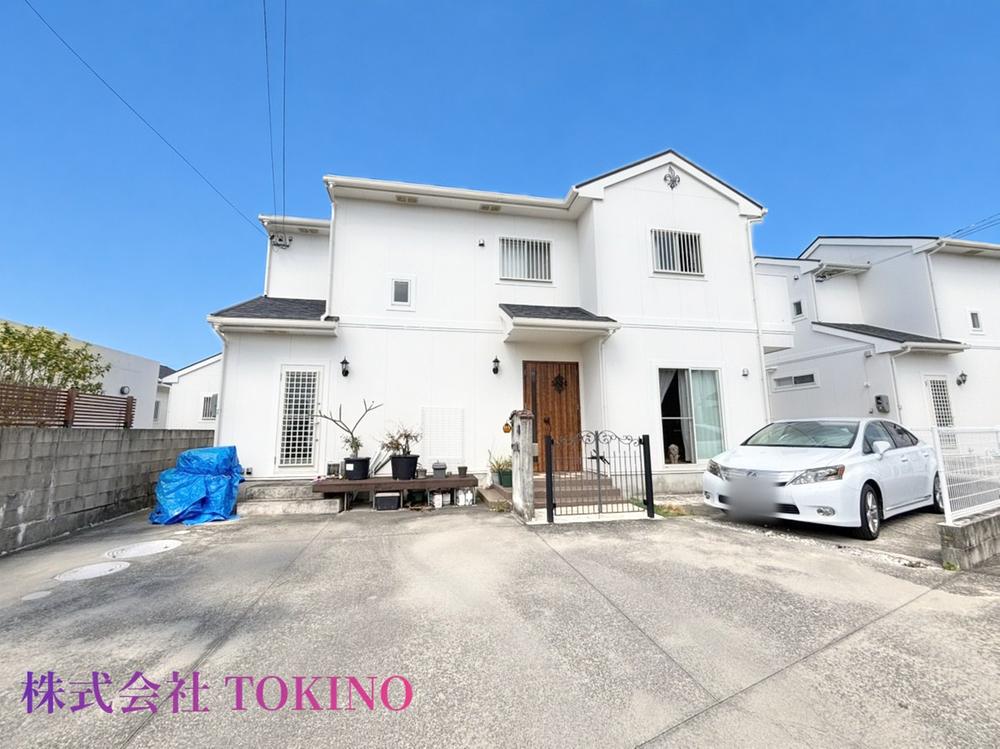 Spacious 4LDK with Family Room and Four-Car Parking in Itoman, Itoman, Okinawa