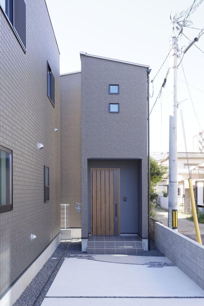Bright 3LDK Home with Vaulted Living Space in Nishi-ku, Hiroshima