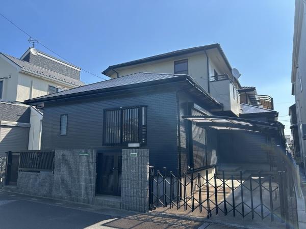 Spacious 5LDK Home with Garden-Sized Lot in Soka, Soka, Saitama